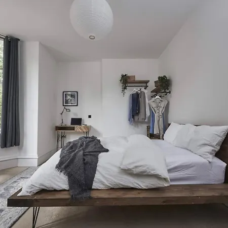 Dudley-Spacious Exec 2 Bed - Long Stay - Parking! Exterior foto